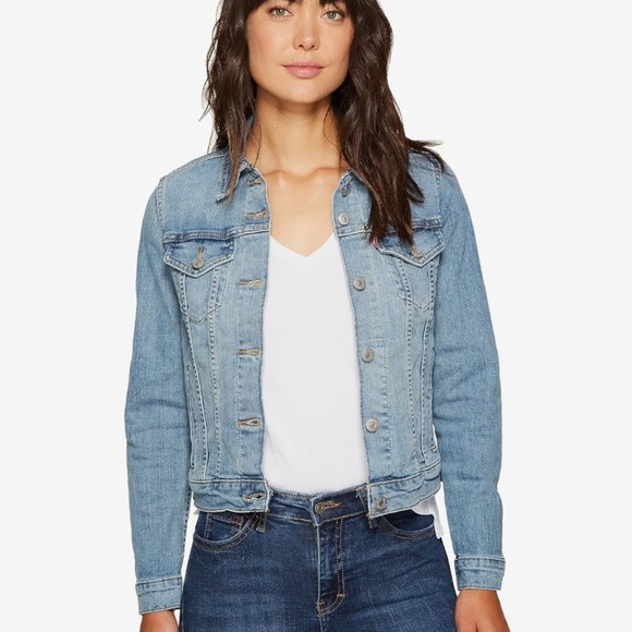 Levi's Jackets & Blazers - Levi's Denim Jacket Medium